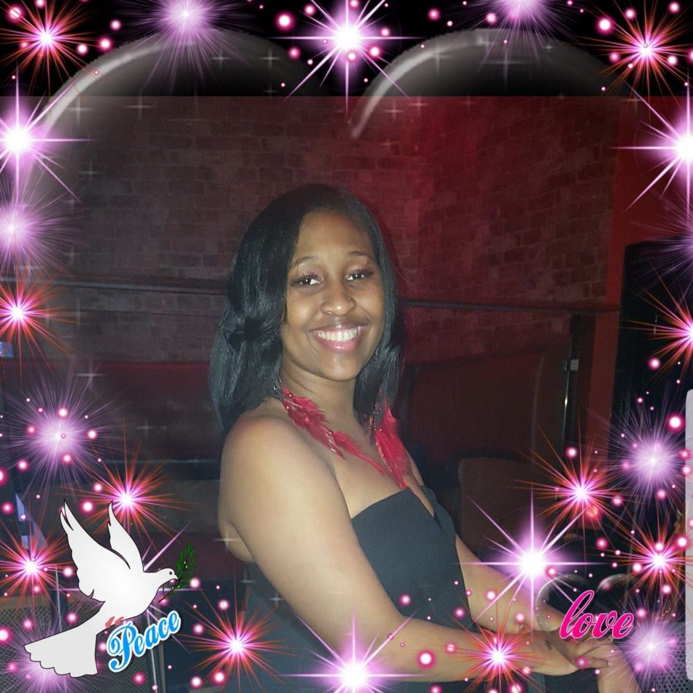 Meet your Posher, Tia